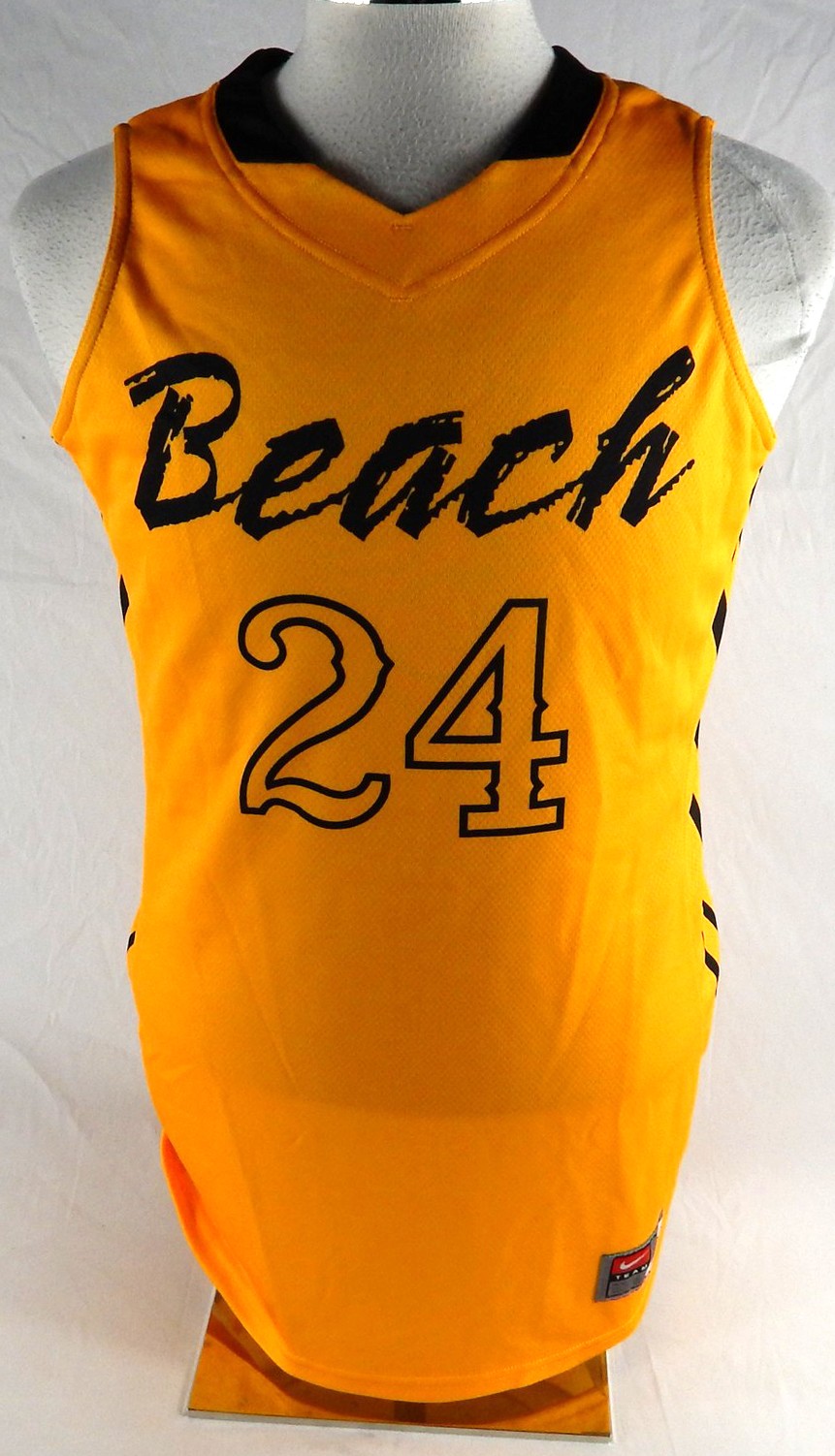 2014-15 Long Beach State Dirtbags #24 Game Used Yellow Jersey Basketball L 611