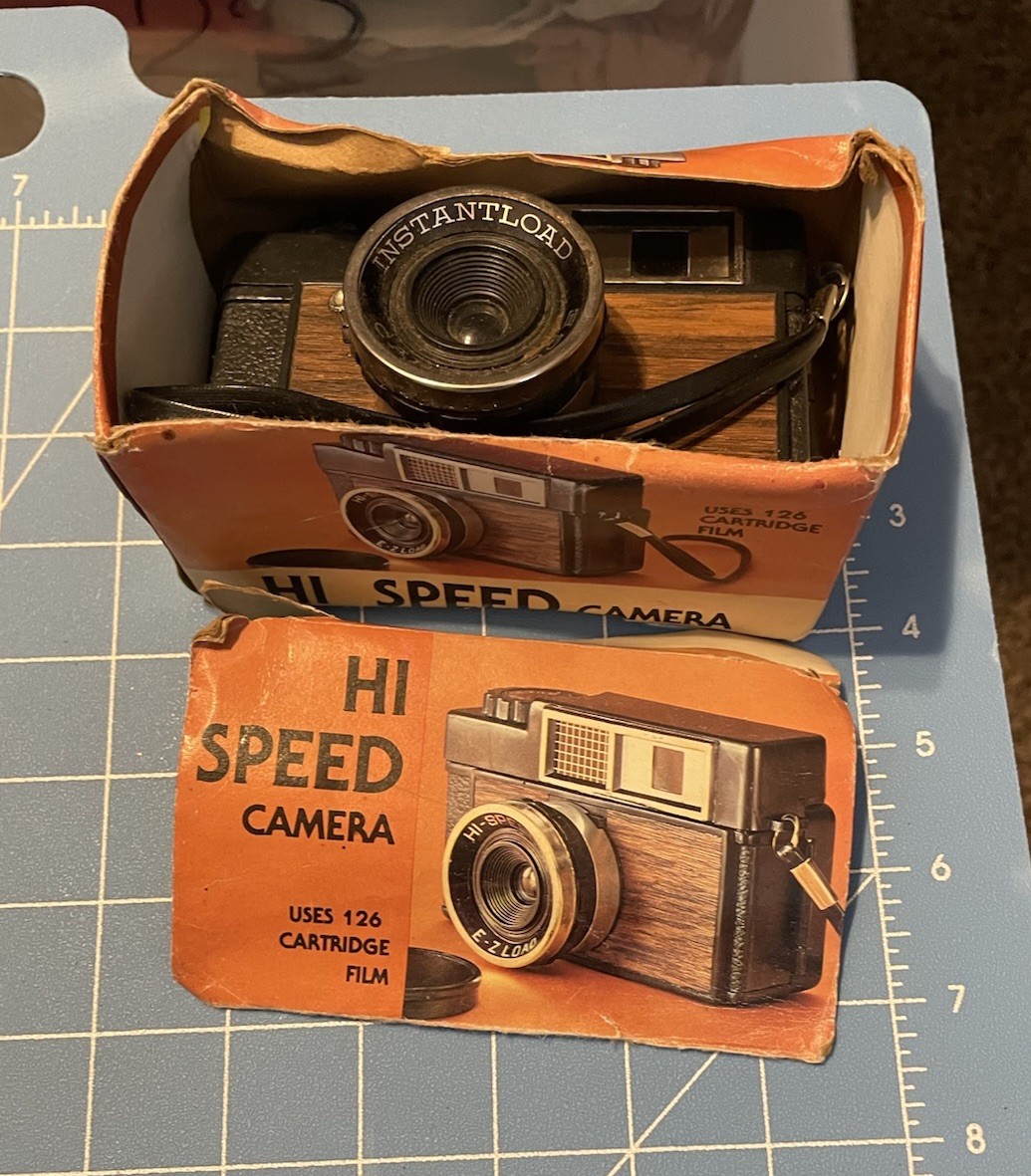 Vintage Hi Speed Camera With Box Insta Load 126 Cartridge Film Untested