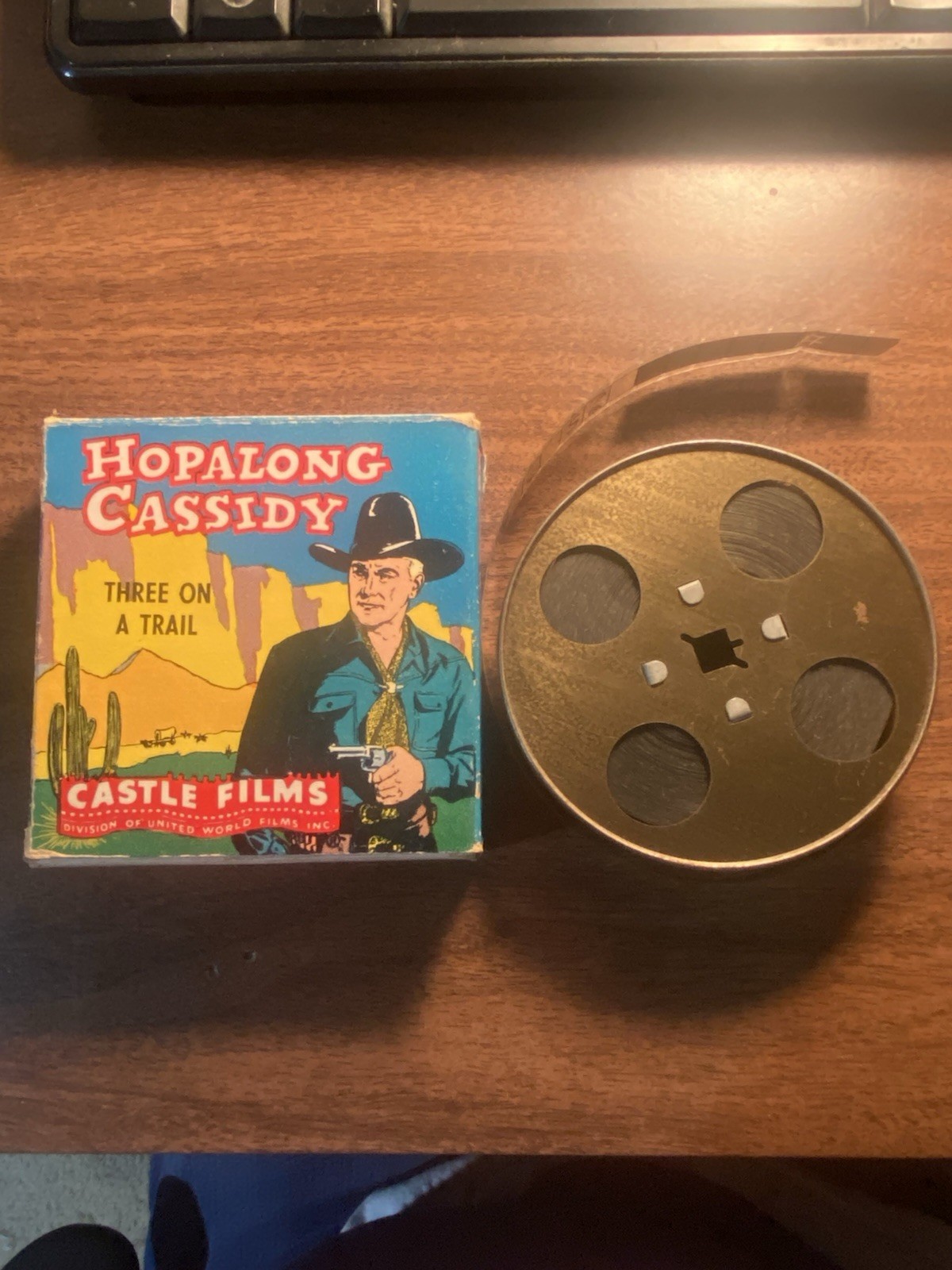 vintage Hopalong Cassidy 16MM film-Castle Films-Three On A Trail with Box