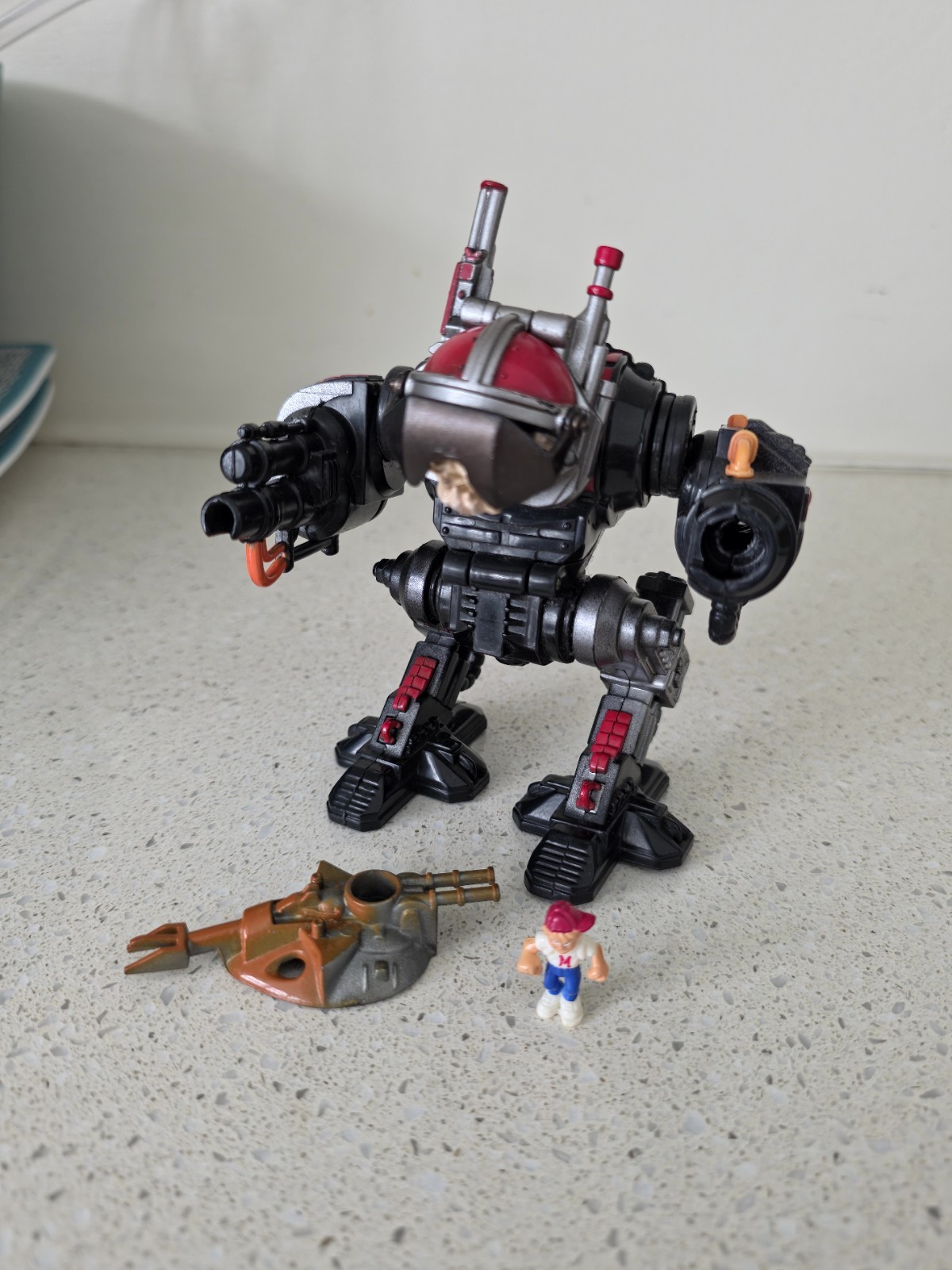 Bluebird Mighty Max Shuts Down Cybot Battle Warriors Black Eyes variant 