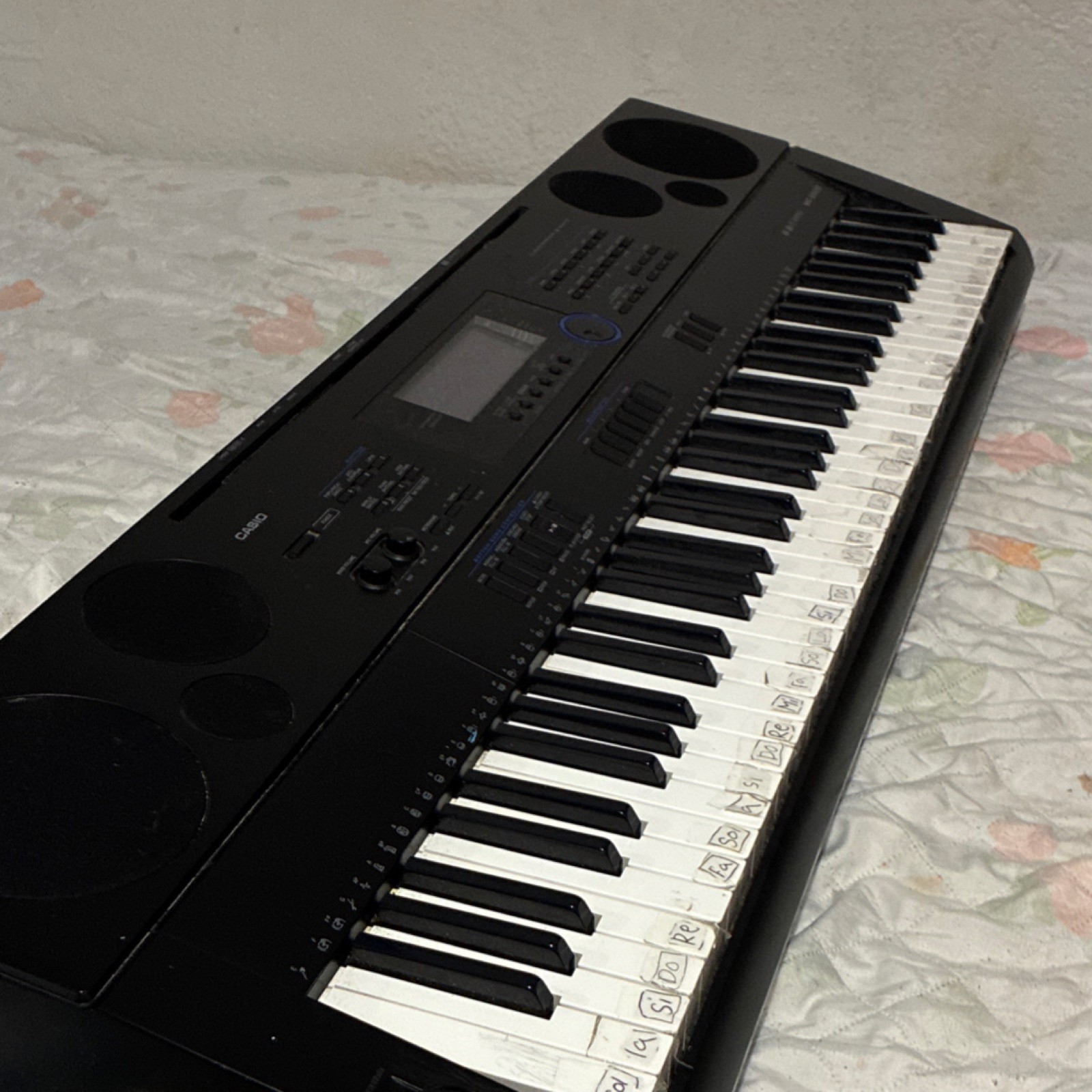 Casio CTK-7000 61-Key Electronic Keyboard Black w/ Speakers & Rhythm Controller