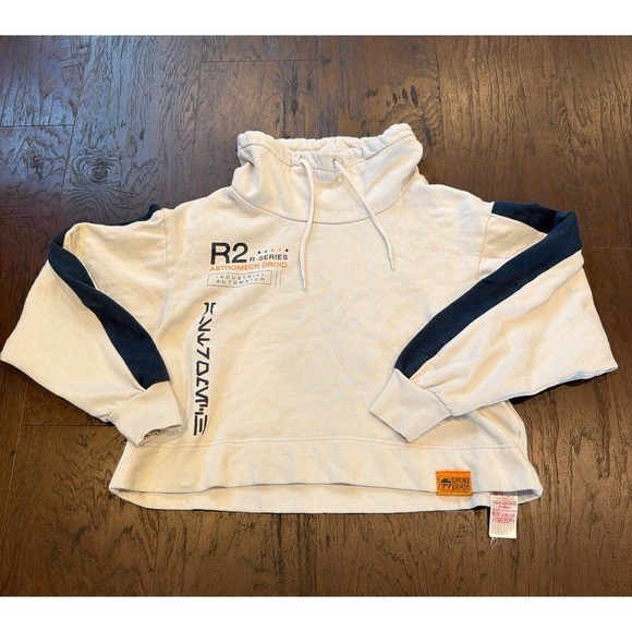 r2-r series crop hoodie