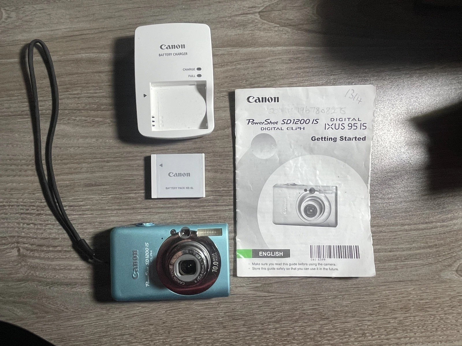 CANON POWERSHOT SD1200 IS DIGITAL CAMERA - LIGHT BLUE- SPARES / REPAIR / FAULTY