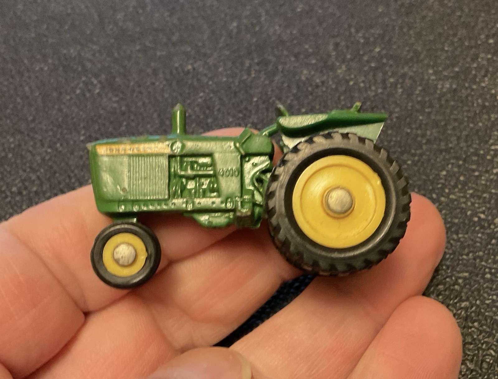 Ertl 1:64 John Deere 4010 Tractor Narrow Front