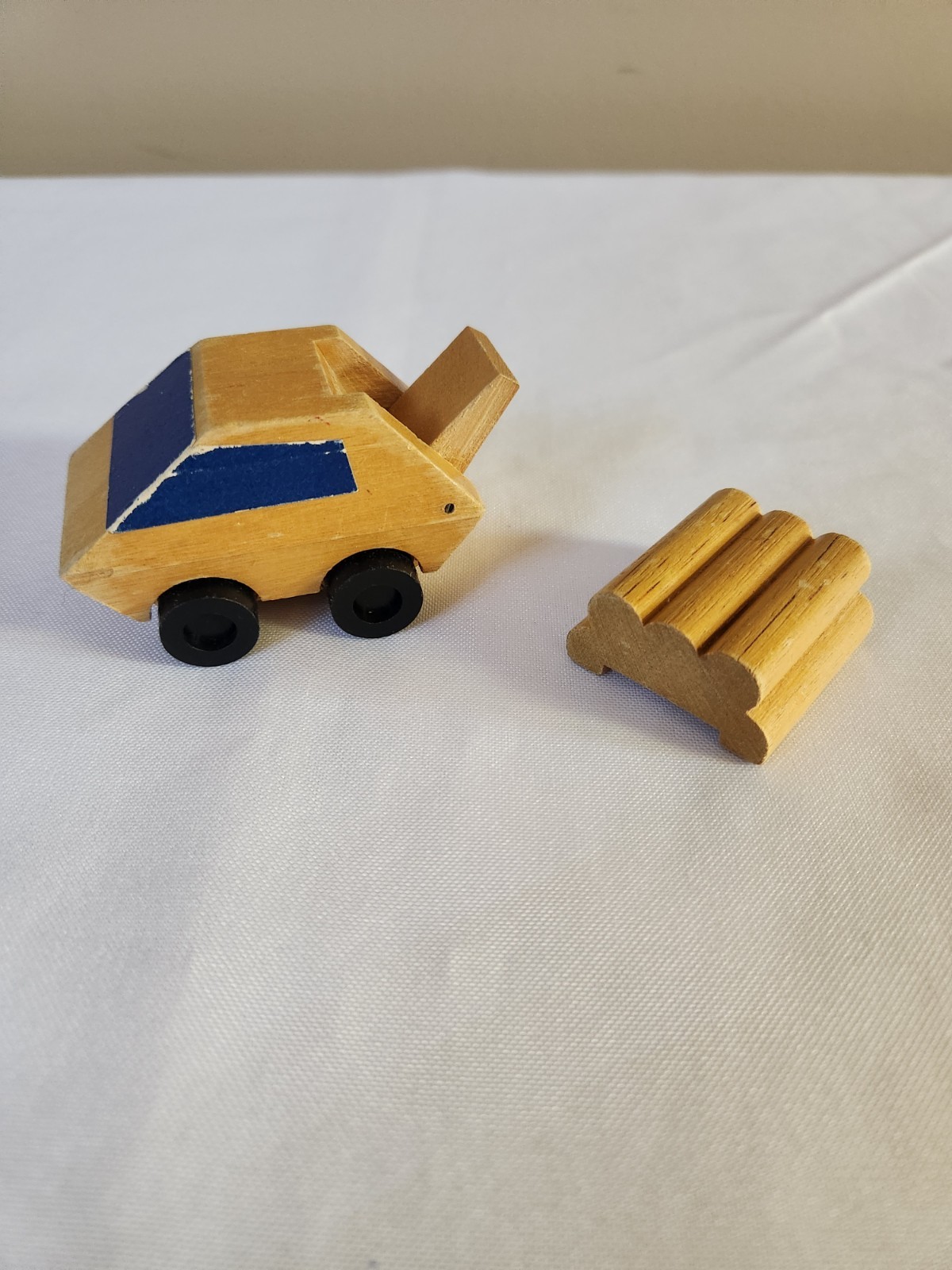 Vintage Mattel Korea  1971 Putt Putt Wooden Car, With Wooden Logs