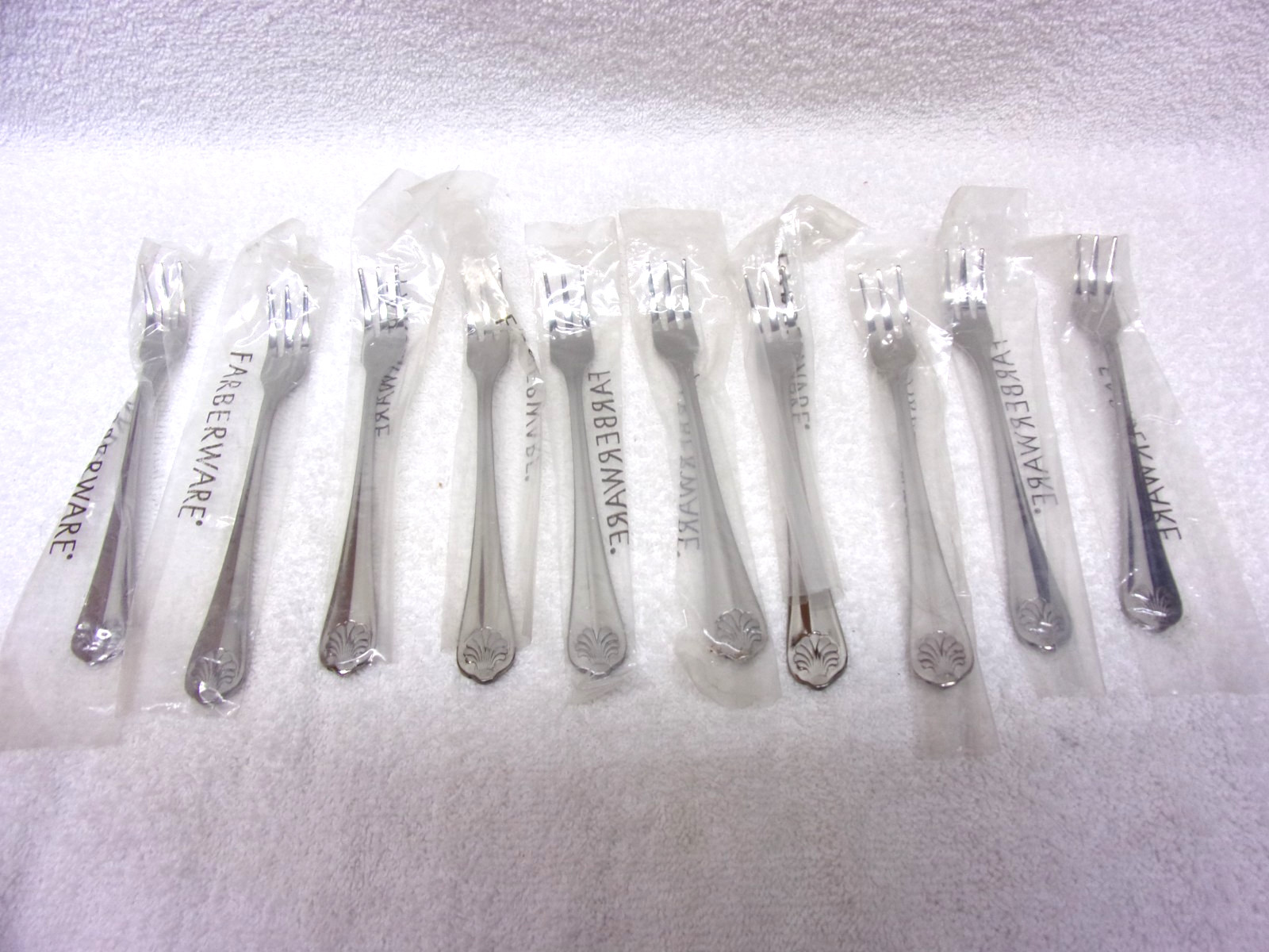 Lot of 10 NIP cocktail seafood forks Jubilee pattern stainless flatware