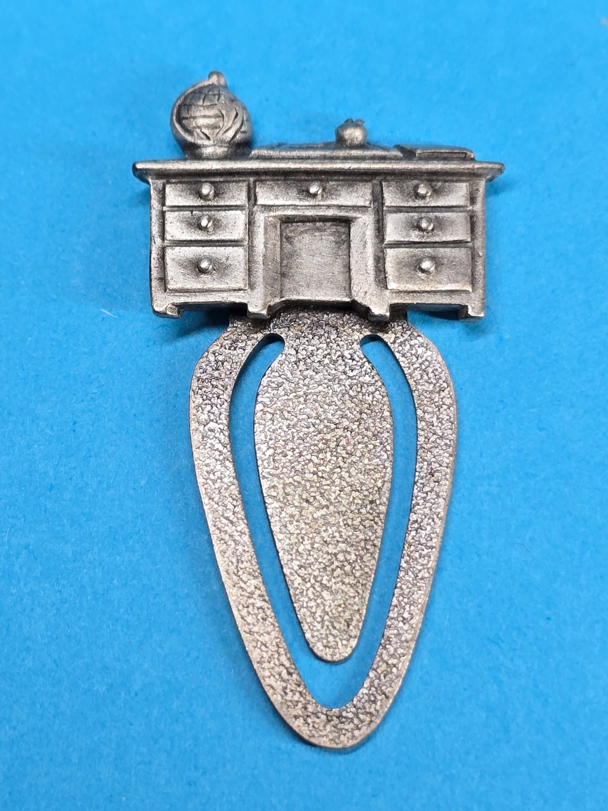 Vintage Jonette Jewelry JJ Metal Bookmark Teacher Desk Apple Book Clip Pewter