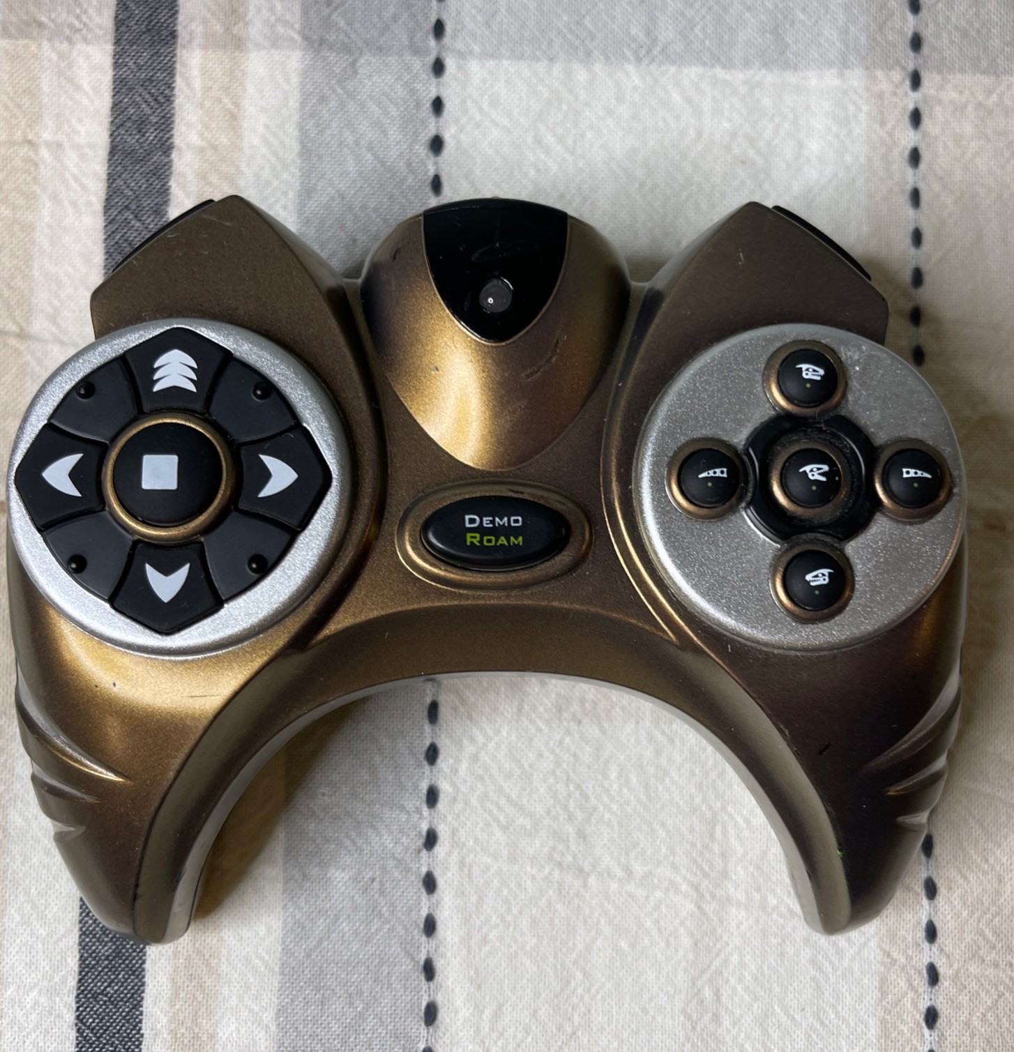 2005 WowWee Gold Rare Remote Control for Roboraptor Dinosaur Toy, *REMOTE ONLY*