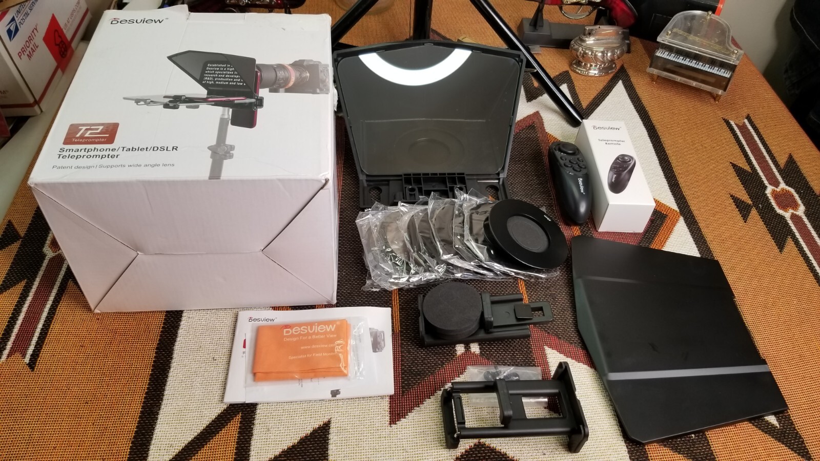 Desview T2 iOS Android Smartphone/Tablet/DSLR Content Creation Teleprompter