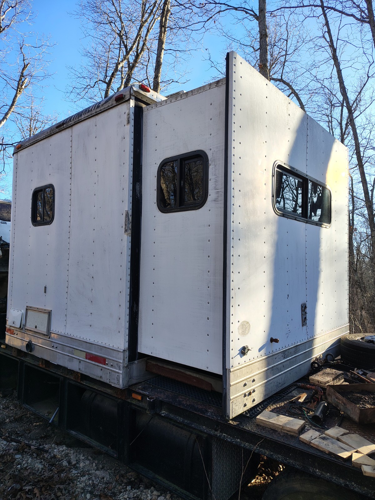 Feather lite Cab Camper 8 Ft Wide 9 Ft Long With Slide Out