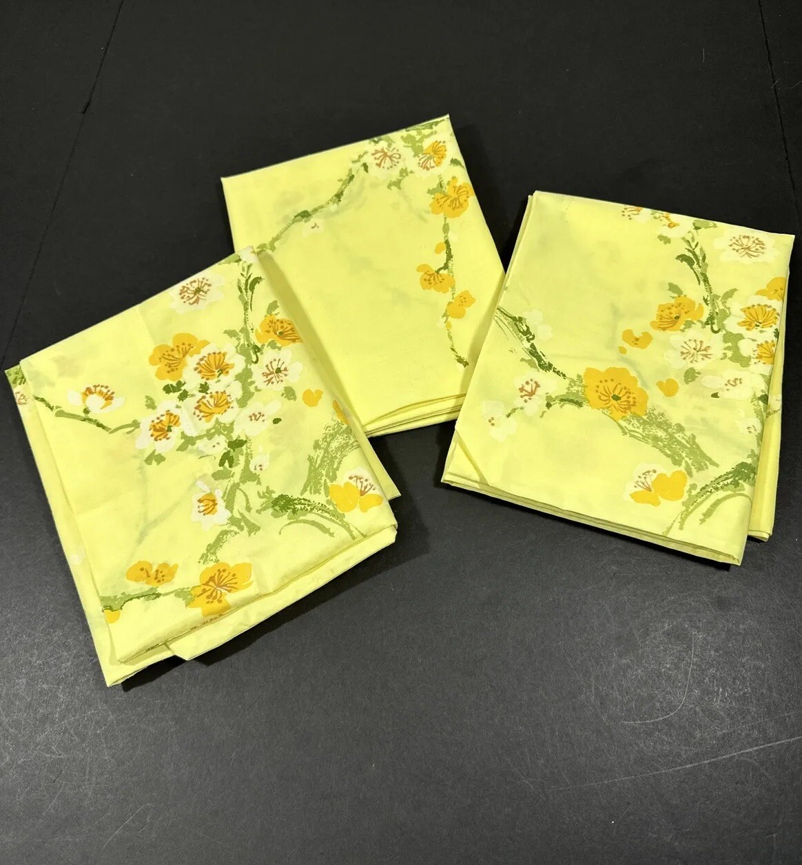 Vintage Set 3 31x20 Pillowcases Wondercale Springmaid Daisy Floral White Yellow