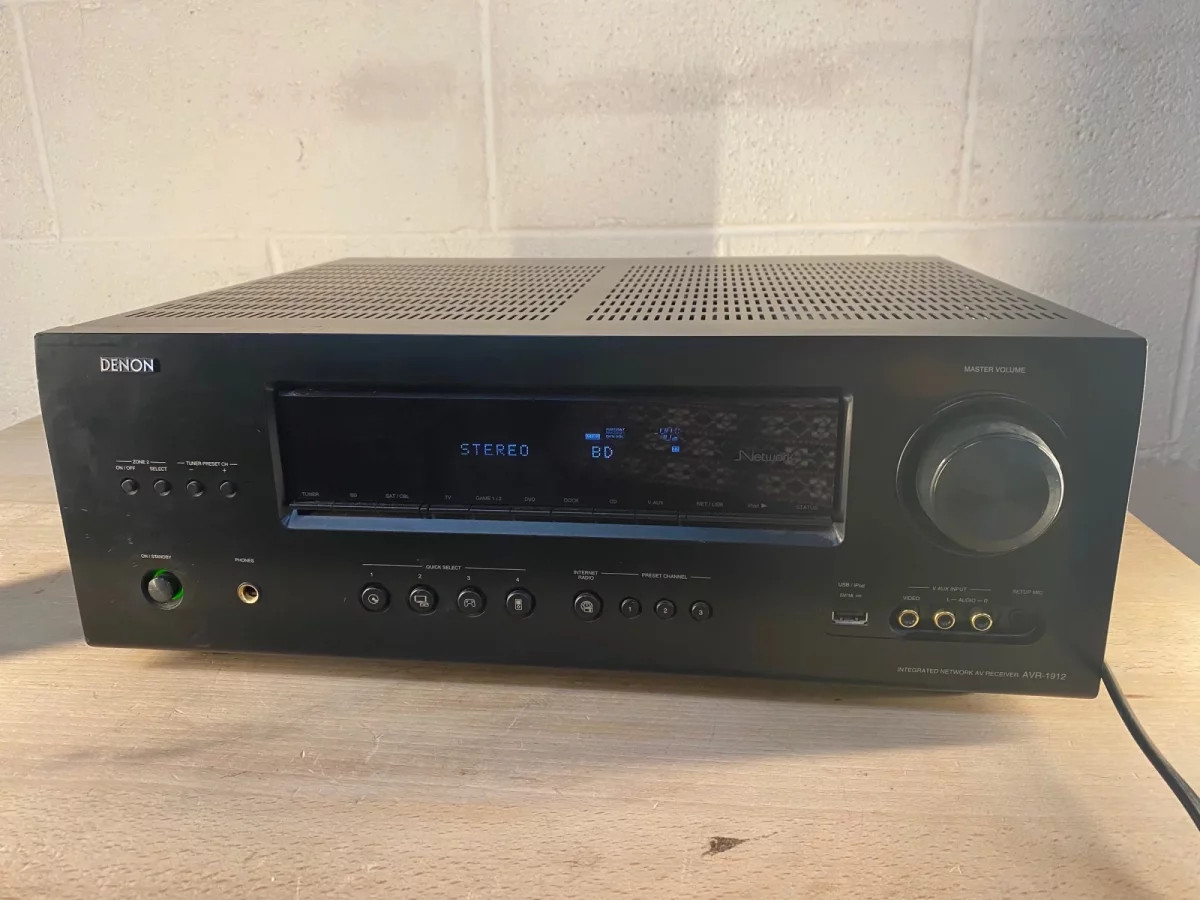 Denon AVR-1912 Receiver For Parts/Repair – Powers On, No Remote (SOLD AS IS)