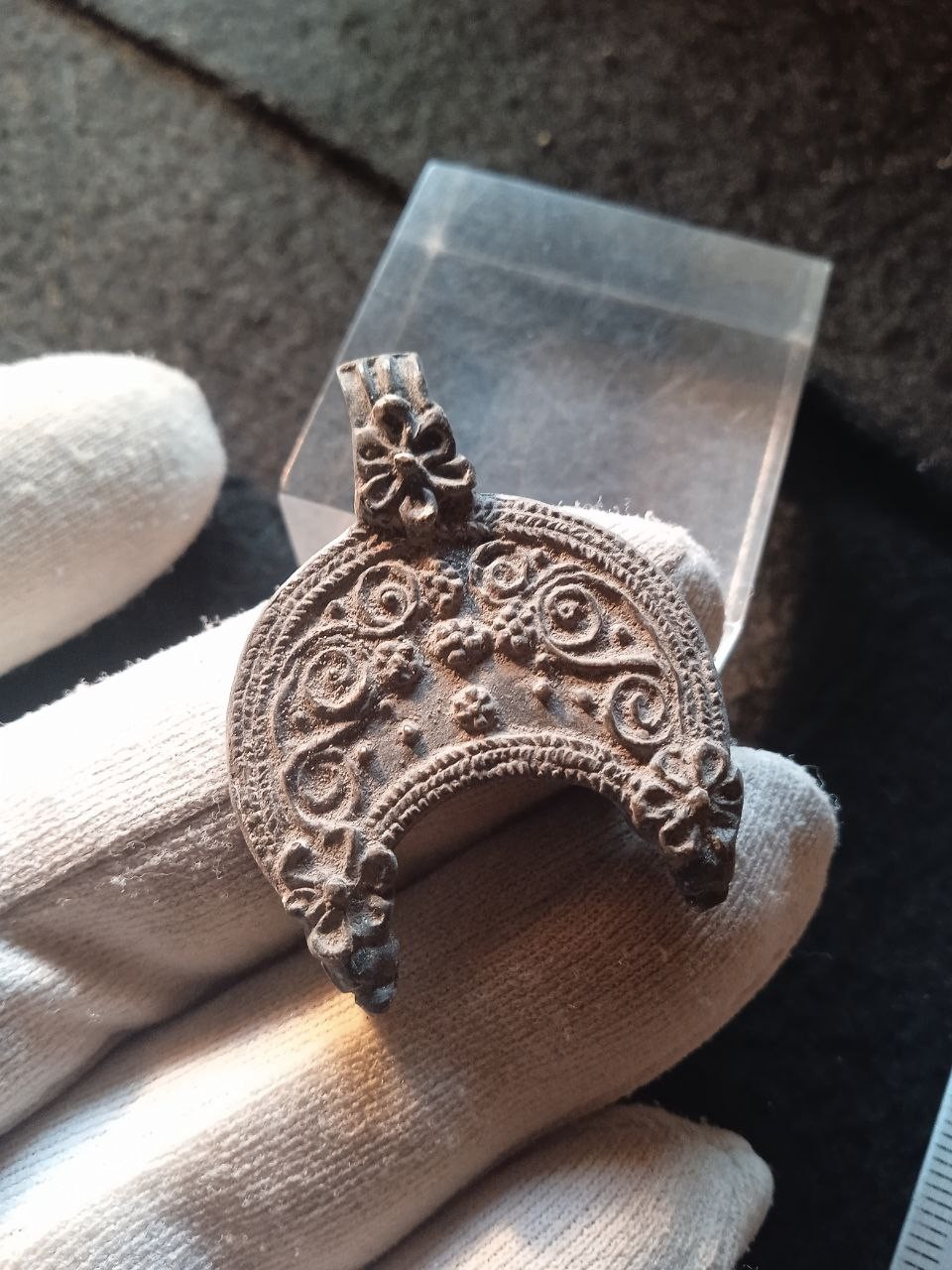 Superb roman legionary  pendant amulet in silver , LUNULA AMULET