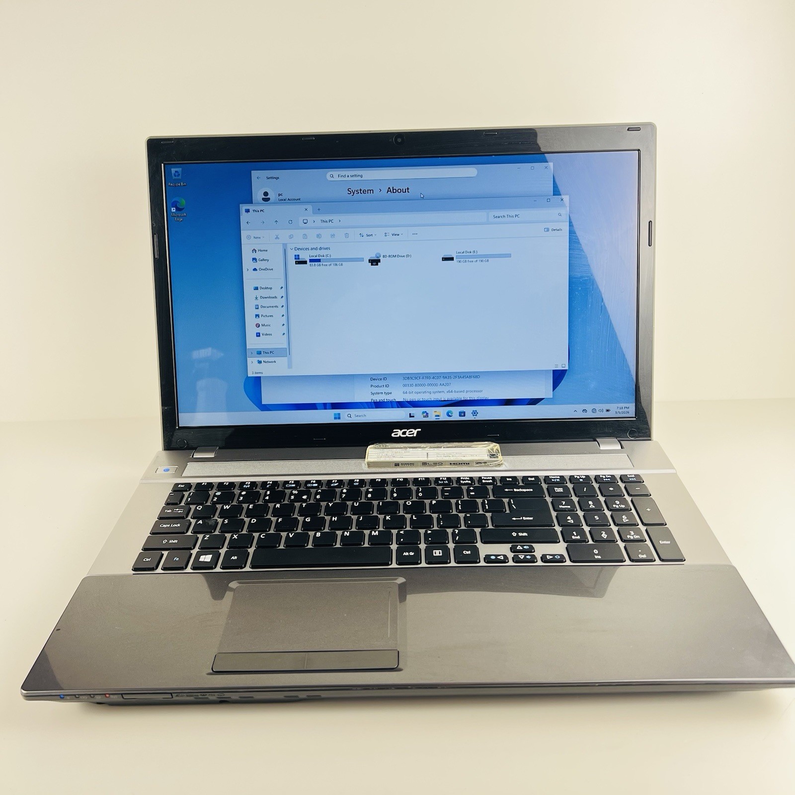 Acer Aspire VA70 V3-771-6605 Laptop Computer 300GB HDD i3-2348M @2.30GHz 4GB RAM