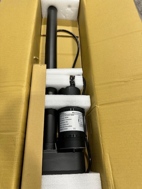 Nook NIA5-115-30-B-457-LT-IP65-C3 Linear Actuator 115V 18" STROKE -NEW OPEN BOX!