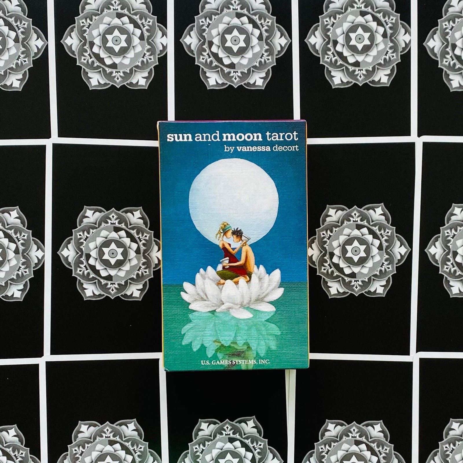 Sun And Moon Tarot Cards Deck Vanessa Decort Esoteric Telling US Games Smt78