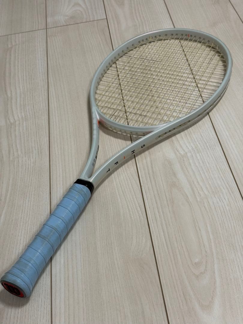 Wilson SHIFT 99L V1 G2 Tennis Racket