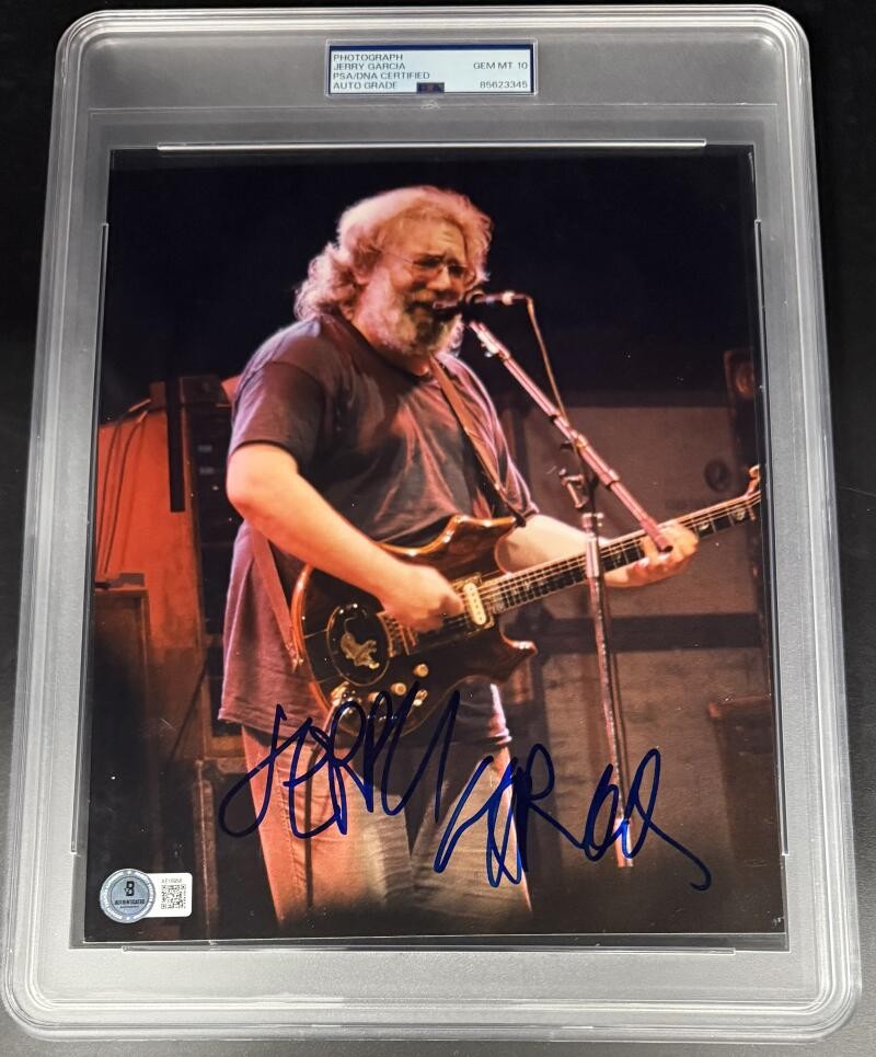 Jerry Garcia Grateful Dead Signed Autograph PSA/DNA 8x10 Photo GEM MINT 10