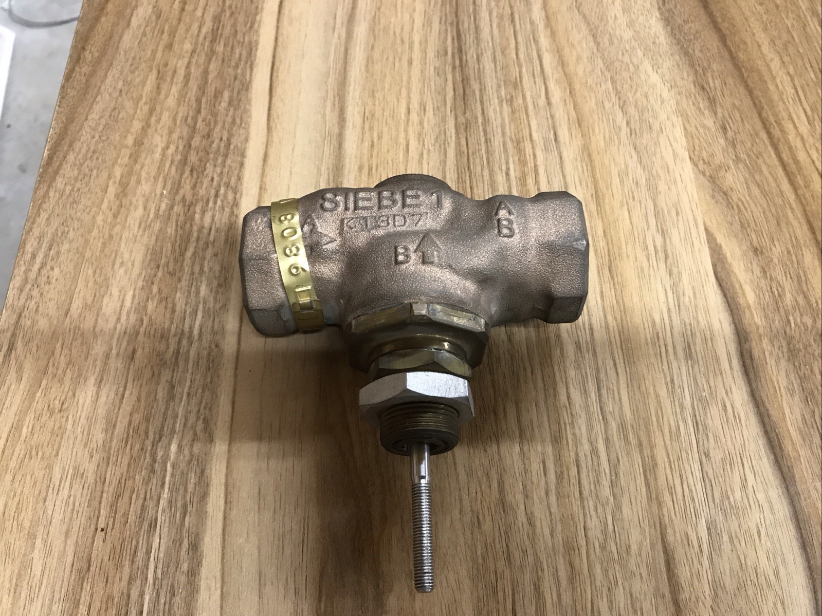 SIEBE 1 VB-7253-750-4-7 / VB725375047 250 psi K13D7