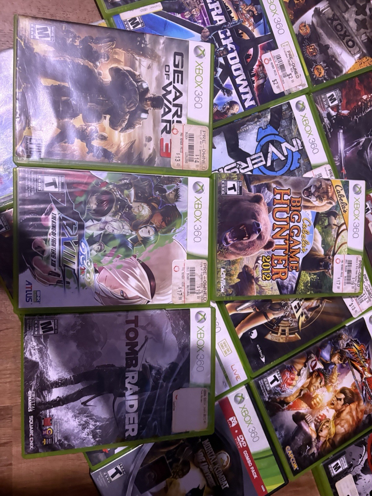 Microsoft Xbox 360 S Console Bundle w/ Controllers, Charging Dock, Game Lot