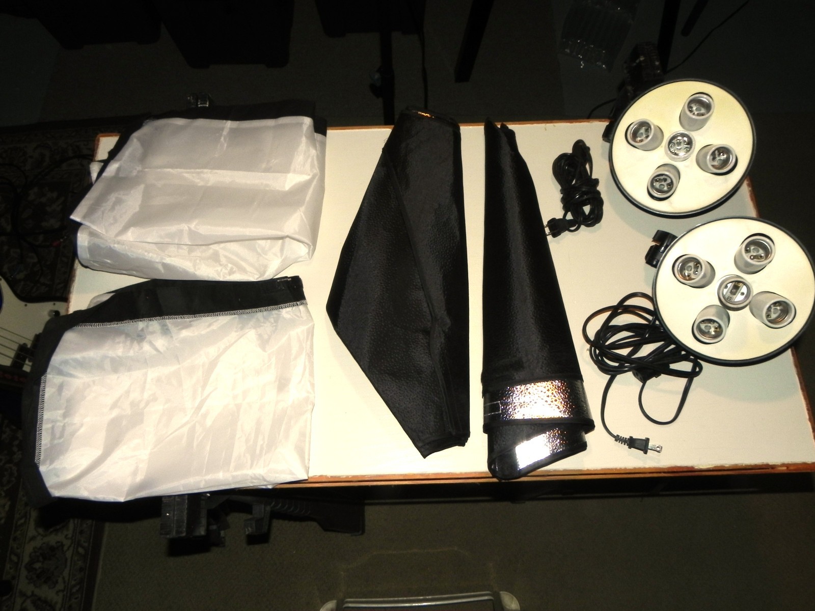 Neewer 5 Bulb softbox kit for Video