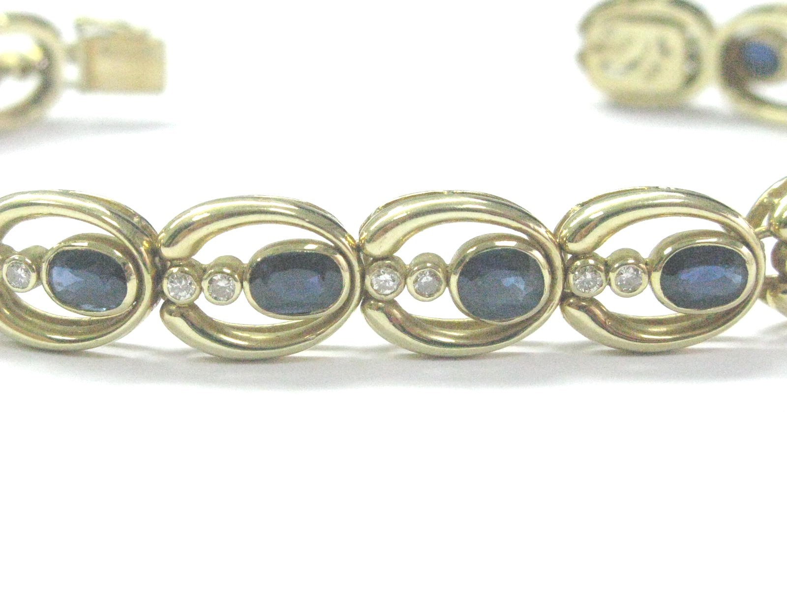 Blue Sapphire & Diamond Yellow Gold Tennis Bracelet 8.10Ct
