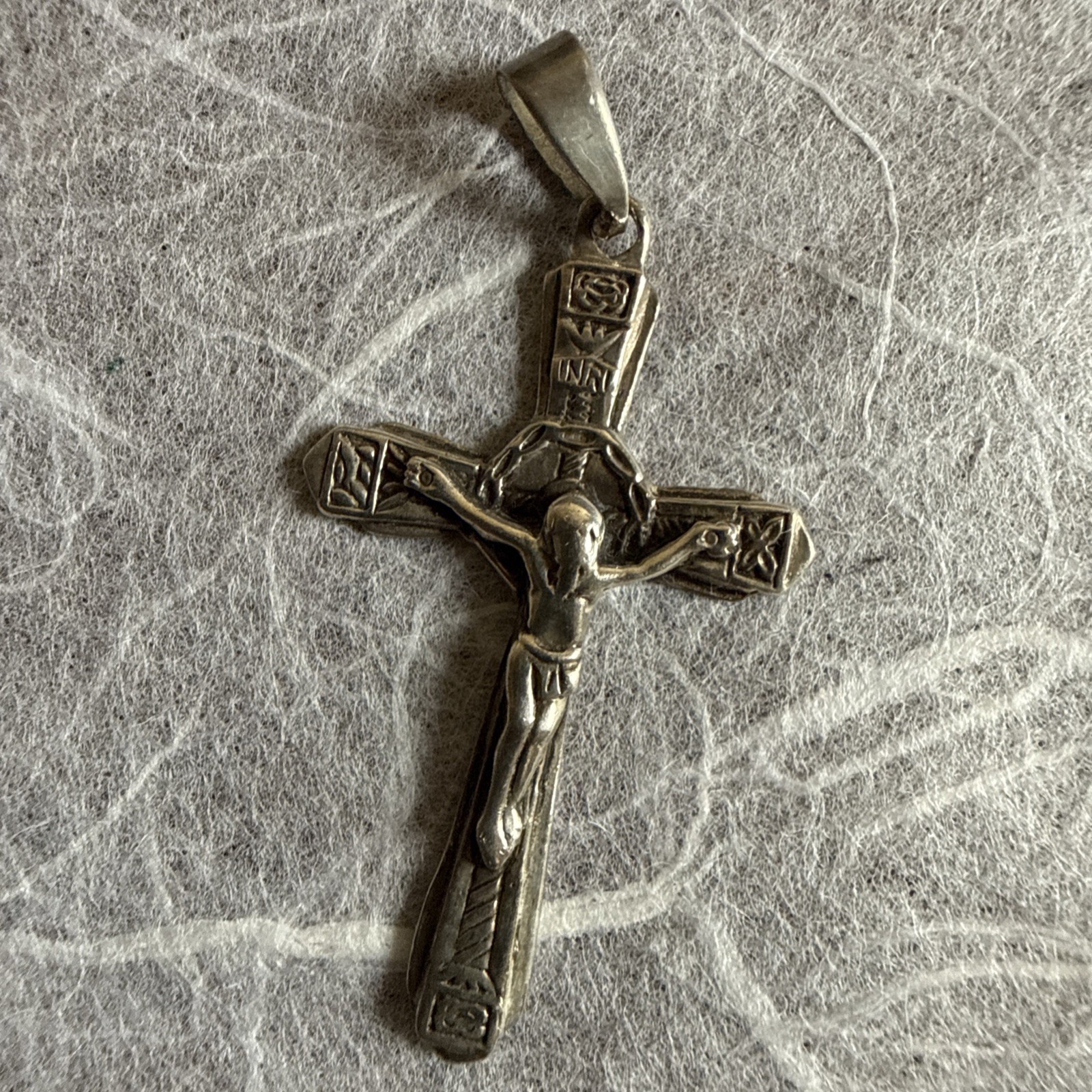 925 Sterling Silver Crucifix Pendant Necklace Vintage Chapel Design