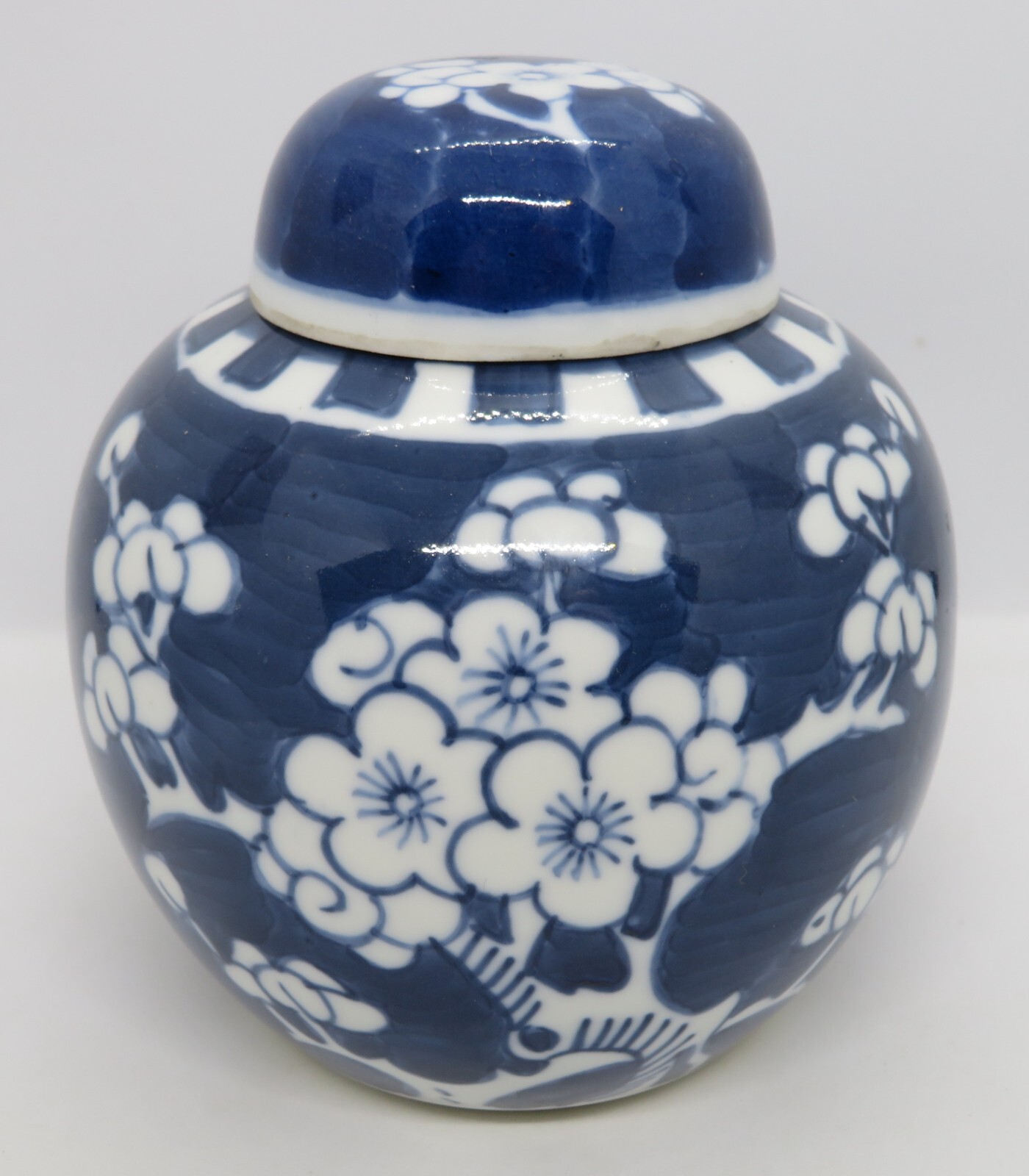Chinese export blue white vintage Victorian oriental antique prunus vase jar B