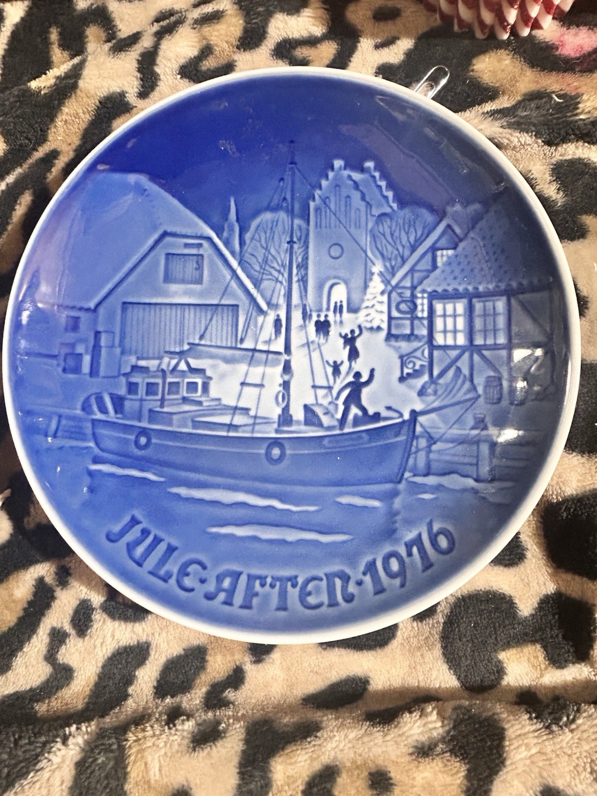 Bing & Grondahl Porcelain Christmas Collector Plate 1976 Blue White 9076