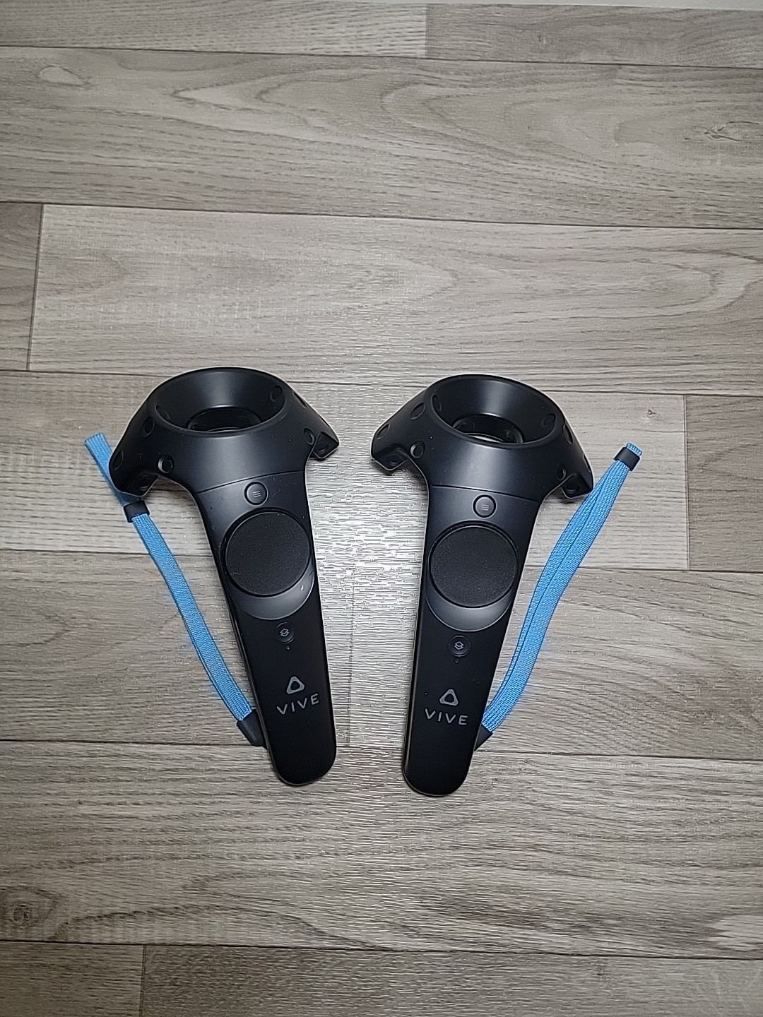 2 HTC Vive Controller Wands Original