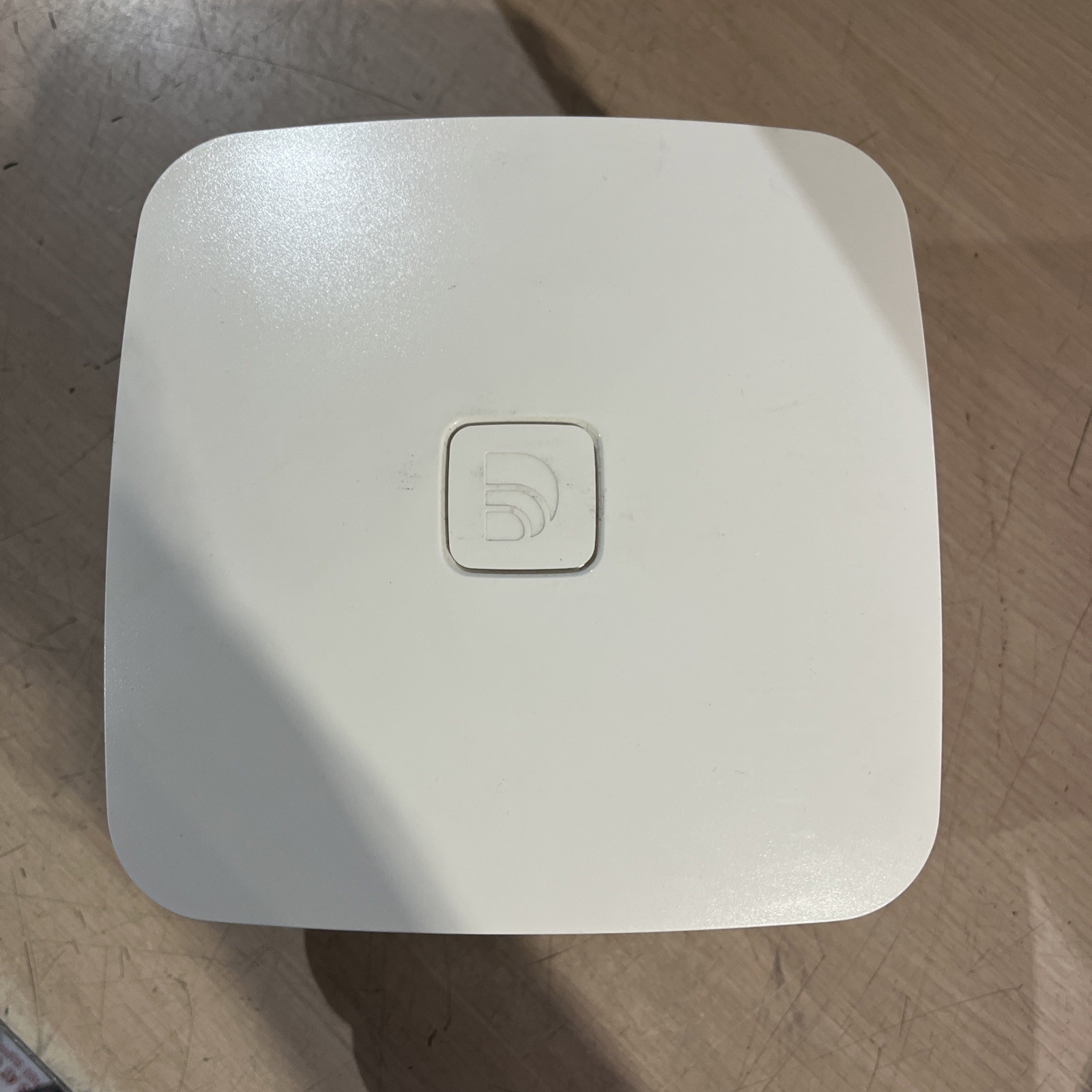 x4 DATTO NETWORKING DNW-AP62 TRI-BAND WIFI ACCESS POINTS