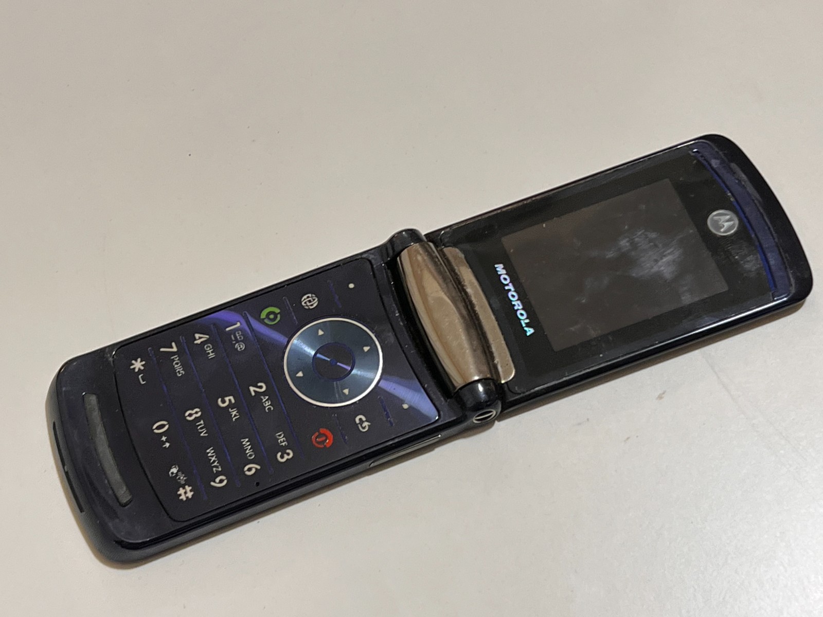 Motorola RAZR2 V8 Blue Color - vintage cell phones