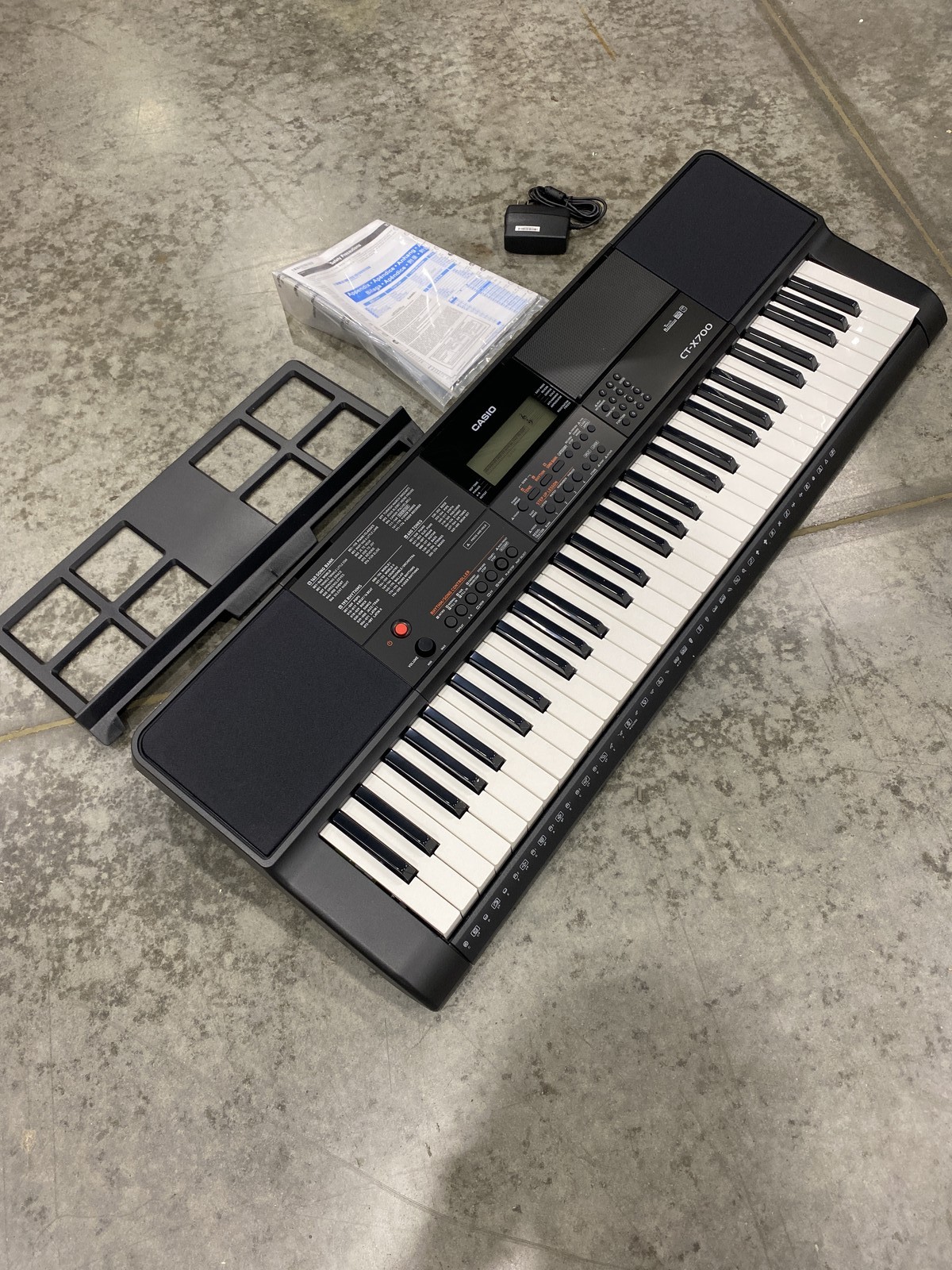 Casio CT-X700 61-Key Keyboard