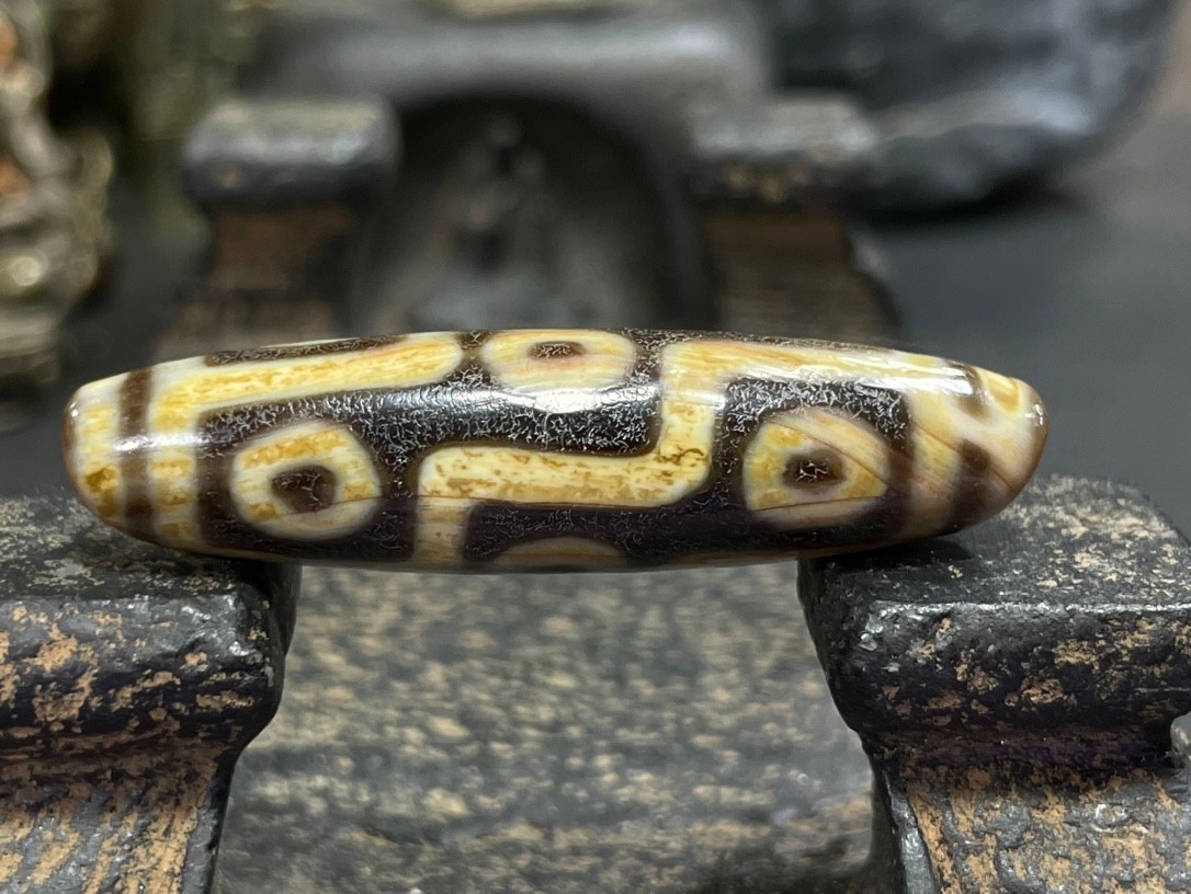 Old Tibetan Nepalese Himalayan Ancient 9 eye Old Dzi Talisman Beads Amulet 九眼天珠