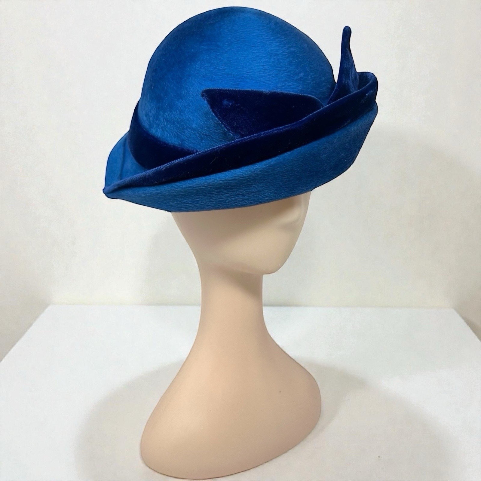 Vintage Blue Fur Felt Cloche Hat Navy Velvet Bow Asym Brim Mildred Calloway 60's
