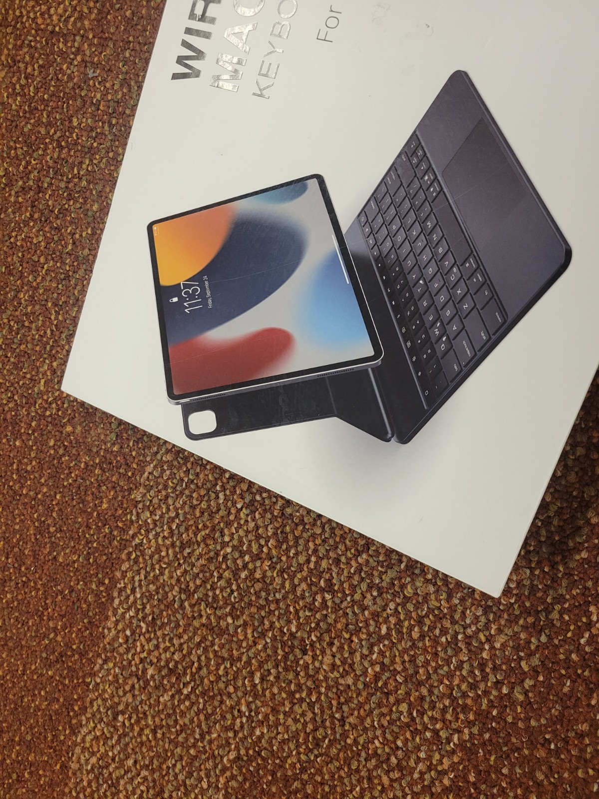 Apple iPad Pro 129 Wireless Magnetic Keyboard Case Black