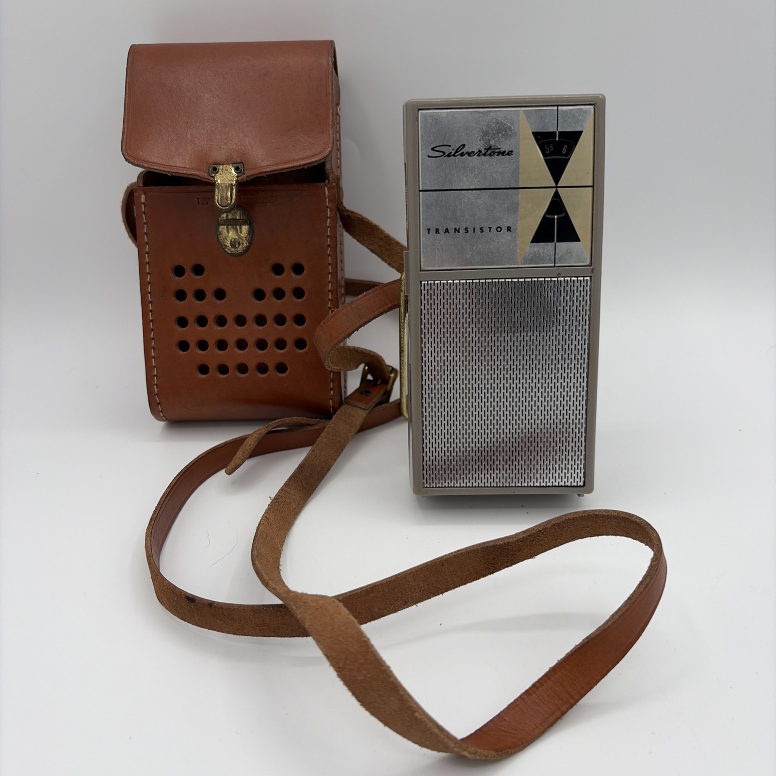 Vtg 1959 SILVERTONE Model 212 Gray AM Transistor Radio w/ Orig Case Not Working