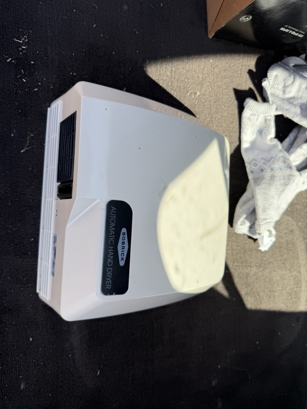 Bobrick Quiet Dry™ Terra Dry™ SurfaceMounted White Epoxy Hand Dryer