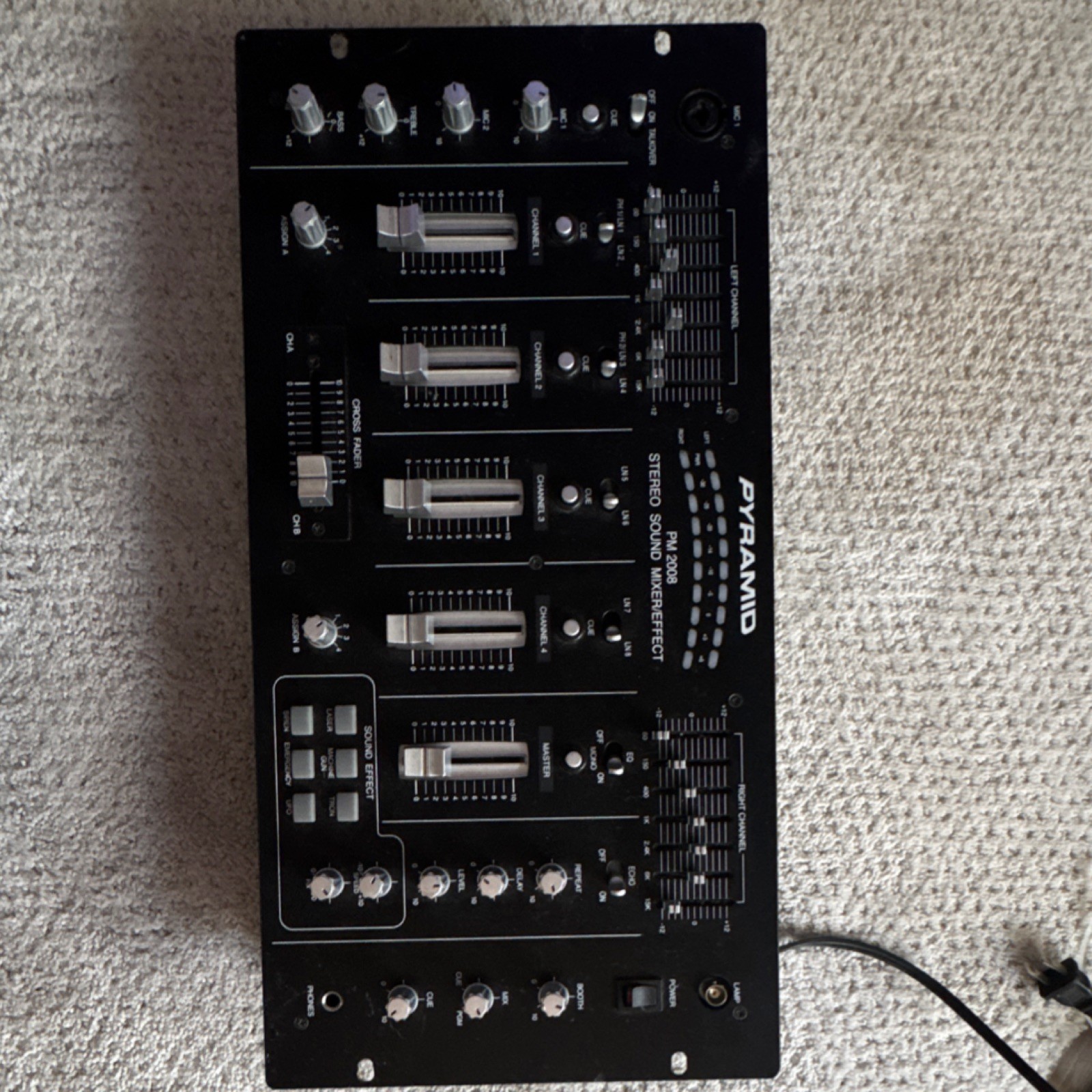 Pyramid PM2008 DJ Mixer 4-Channel Analog Rack Mount Equalizer XLR RCA