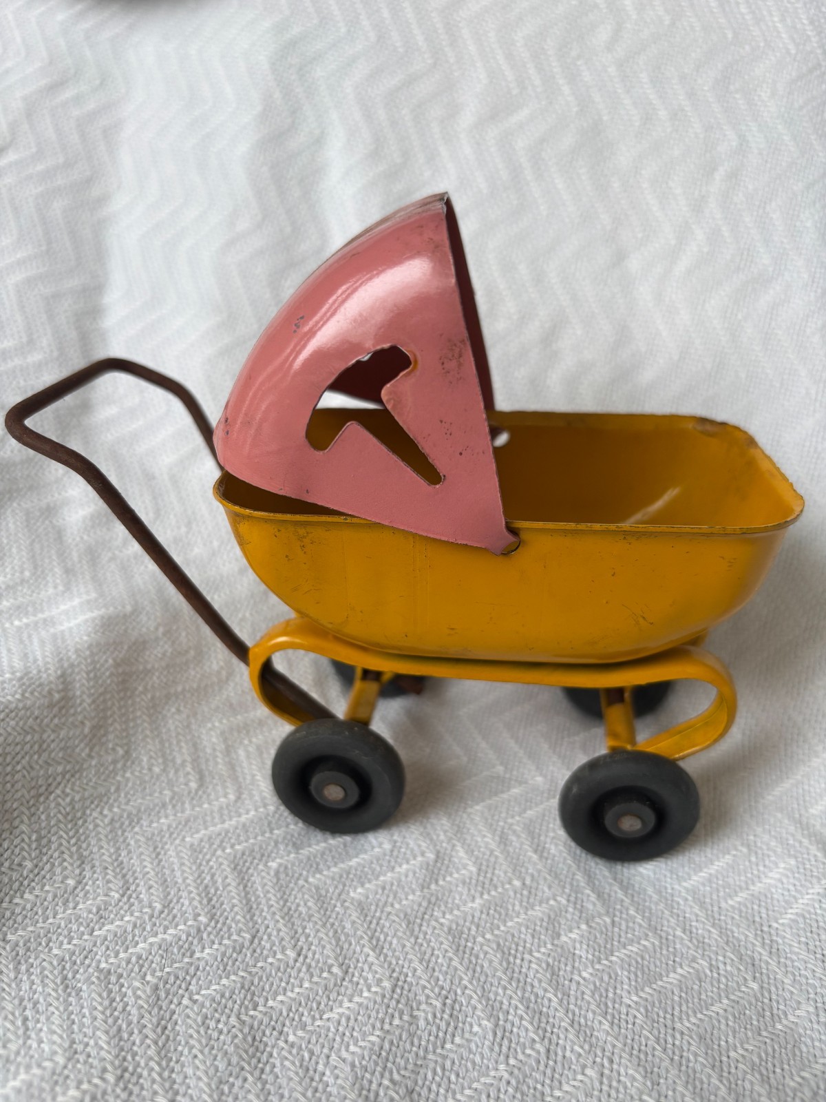 VINTAGE TOY METAL STROLLER CARRIAGE BUGGY WITH WOOD WHEELS + RUBBER BABY DOLL