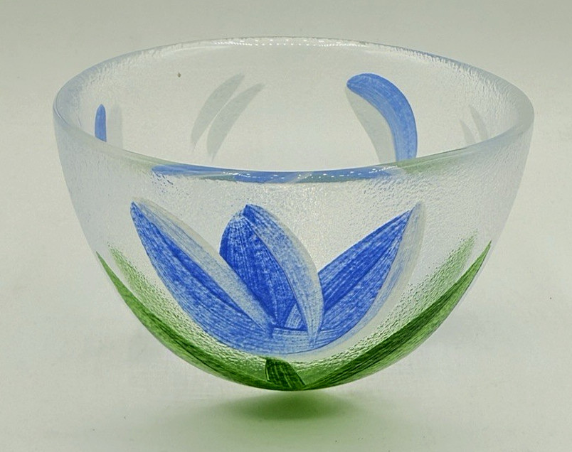 Kosta Boda ULRICA HYDMAN-VALLIEN 4.25" Hand-Painted TULIPA Art Glass Bowl