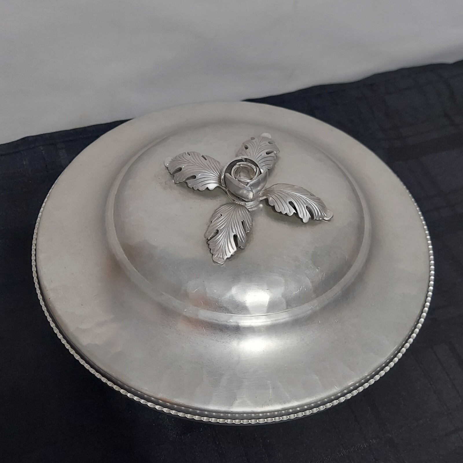 Continental Silverlook 557 Hand Wrought Serving Dish with Lid 10"x5"