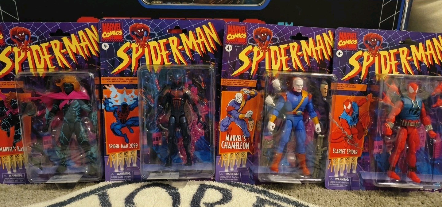 Marvel Legends Spider-Man Retro Wave Set: Kaine, 2099, Chameleon, Scarlet Spider