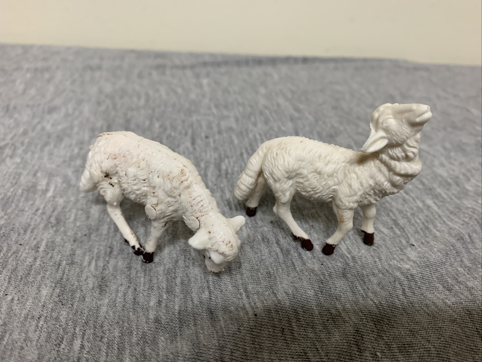 Vintage Plastic Nativity Sheep Figures Italy