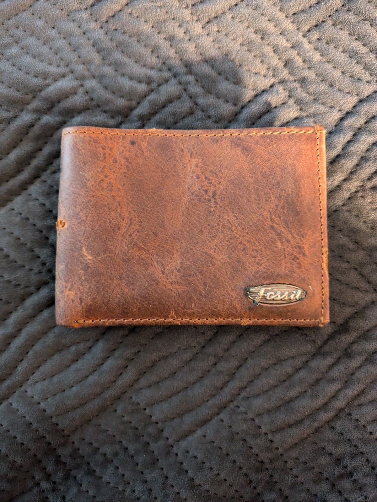 Vintage Fossil Brown Distressed Leather Trifold Wallet Wing Logo ML-7812242