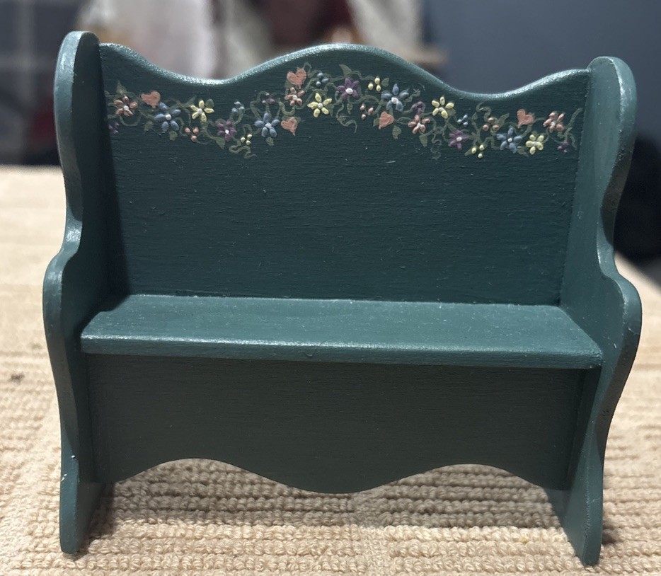 Dollhouse Miniatures Hand Painted Settee Bench new vintage 1:12