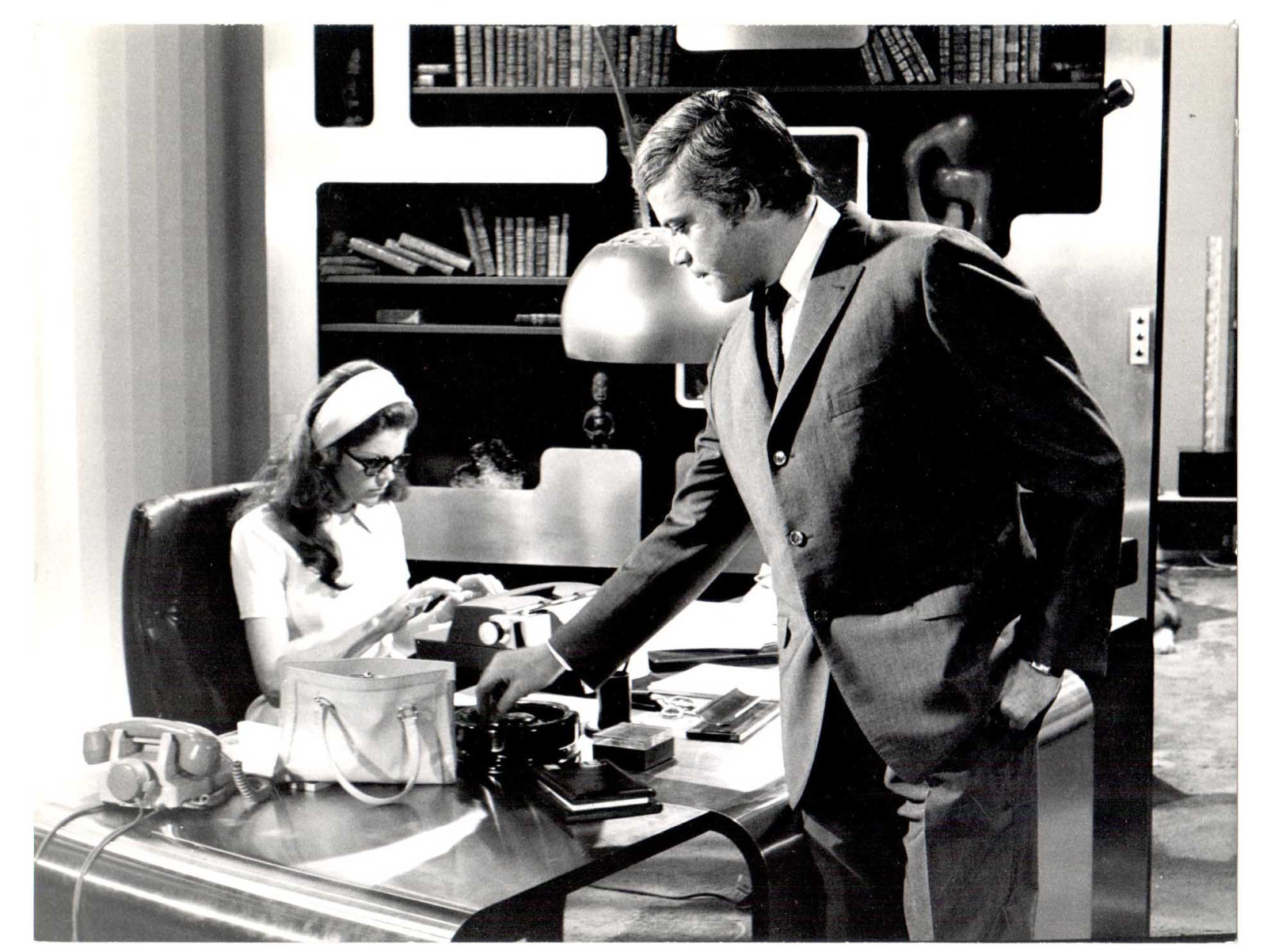 Press Photo Of Olivier Reed And S. Eggar ( ANA )