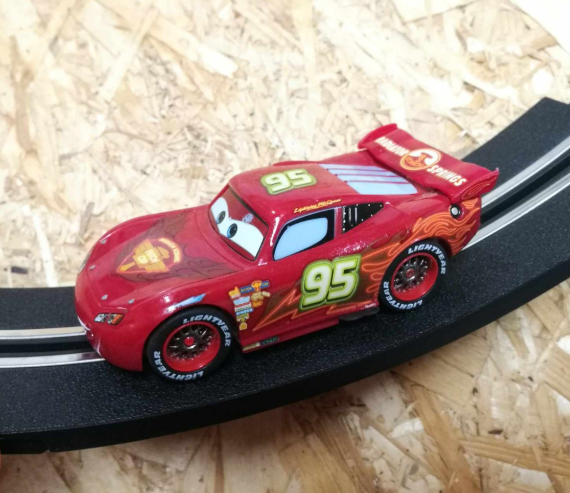 Carrera Go!!! 1:43 #64000 Lightning McQueen Bottom Neon Lights No. 95 Slot Car