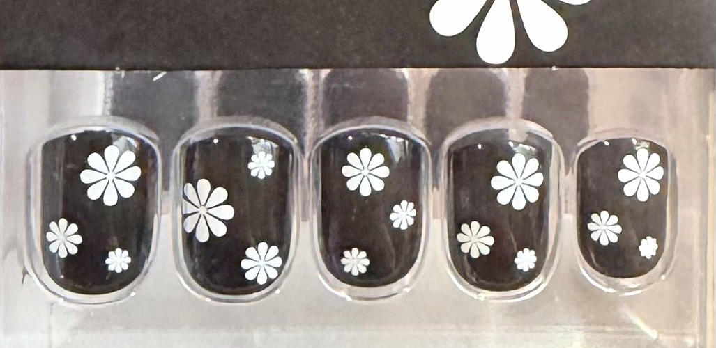 Red Aspen Press On Short Square Black Shiny Ellen’s Mod Daisy Dress 🖤