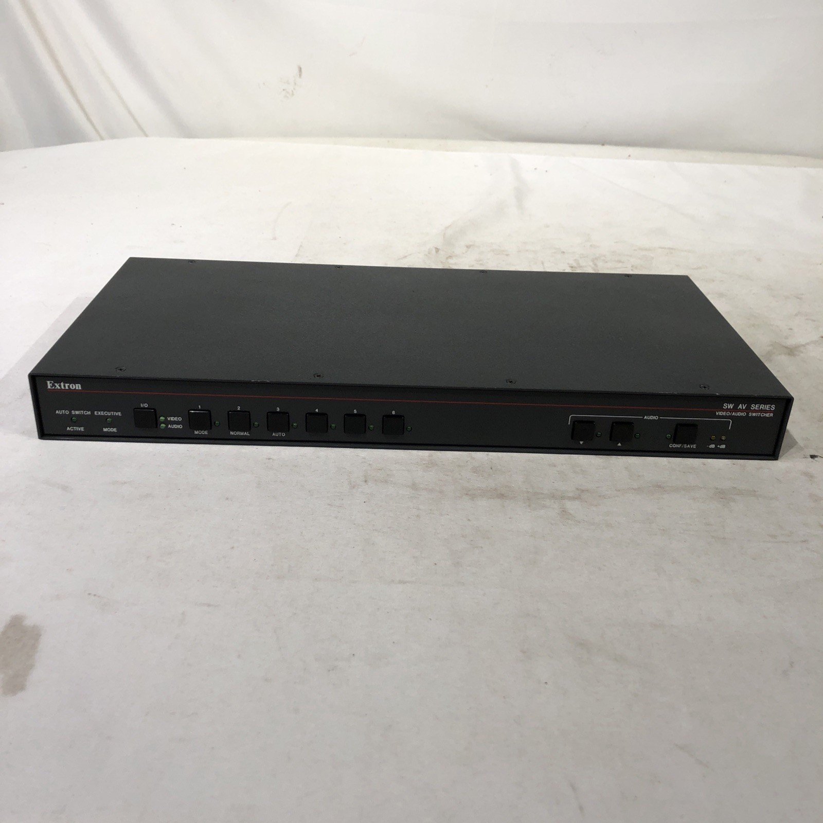 Extron SW AV Series Video / Audio Switcher